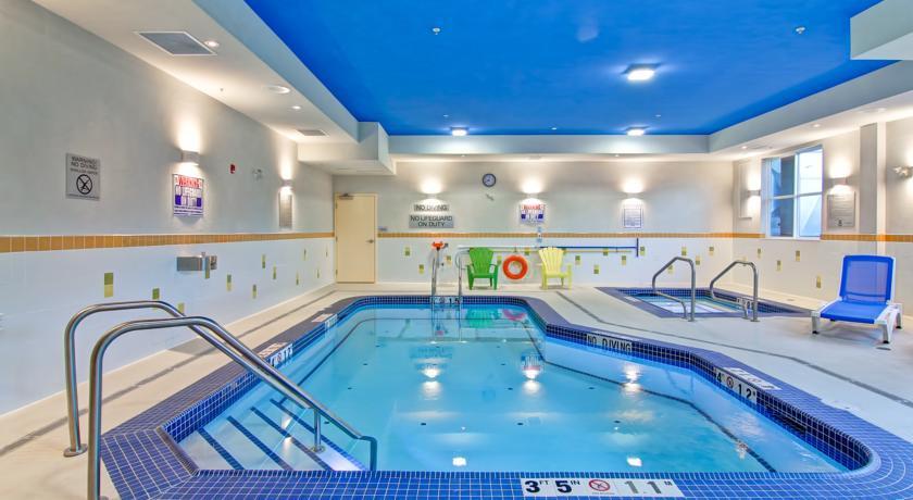Fairfield Inn & Suites By Marriott Kamloops Ngoại thất bức ảnh