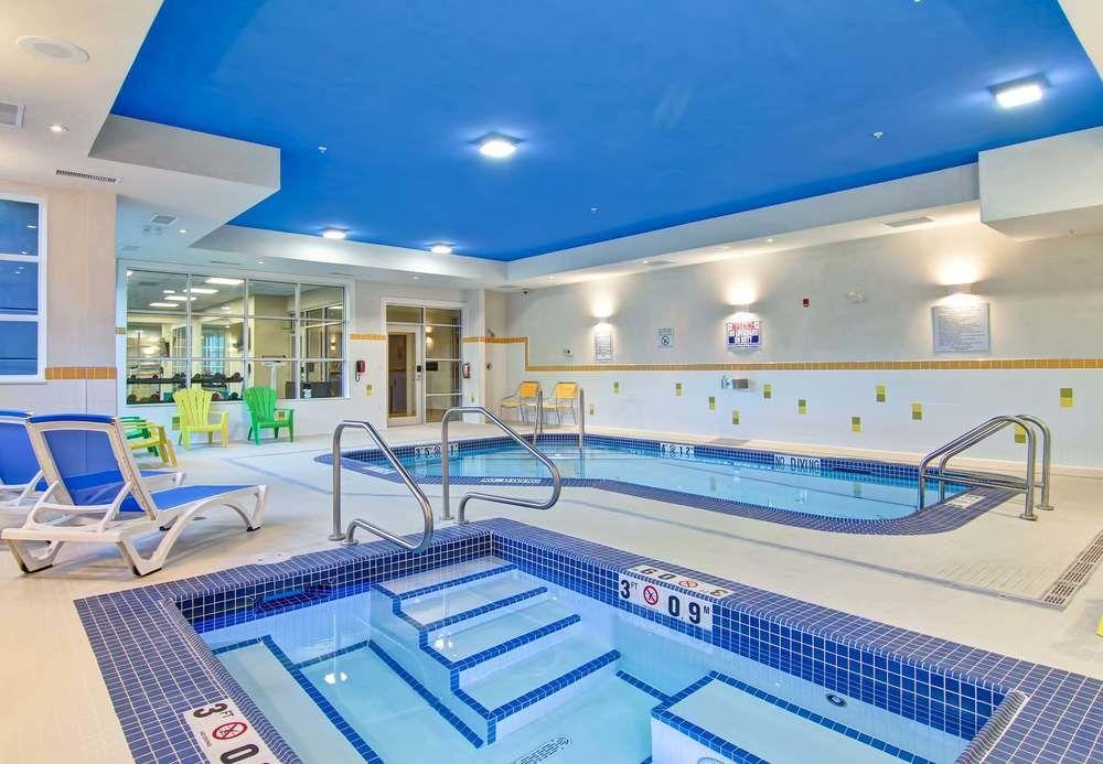 Fairfield Inn & Suites By Marriott Kamloops Ngoại thất bức ảnh