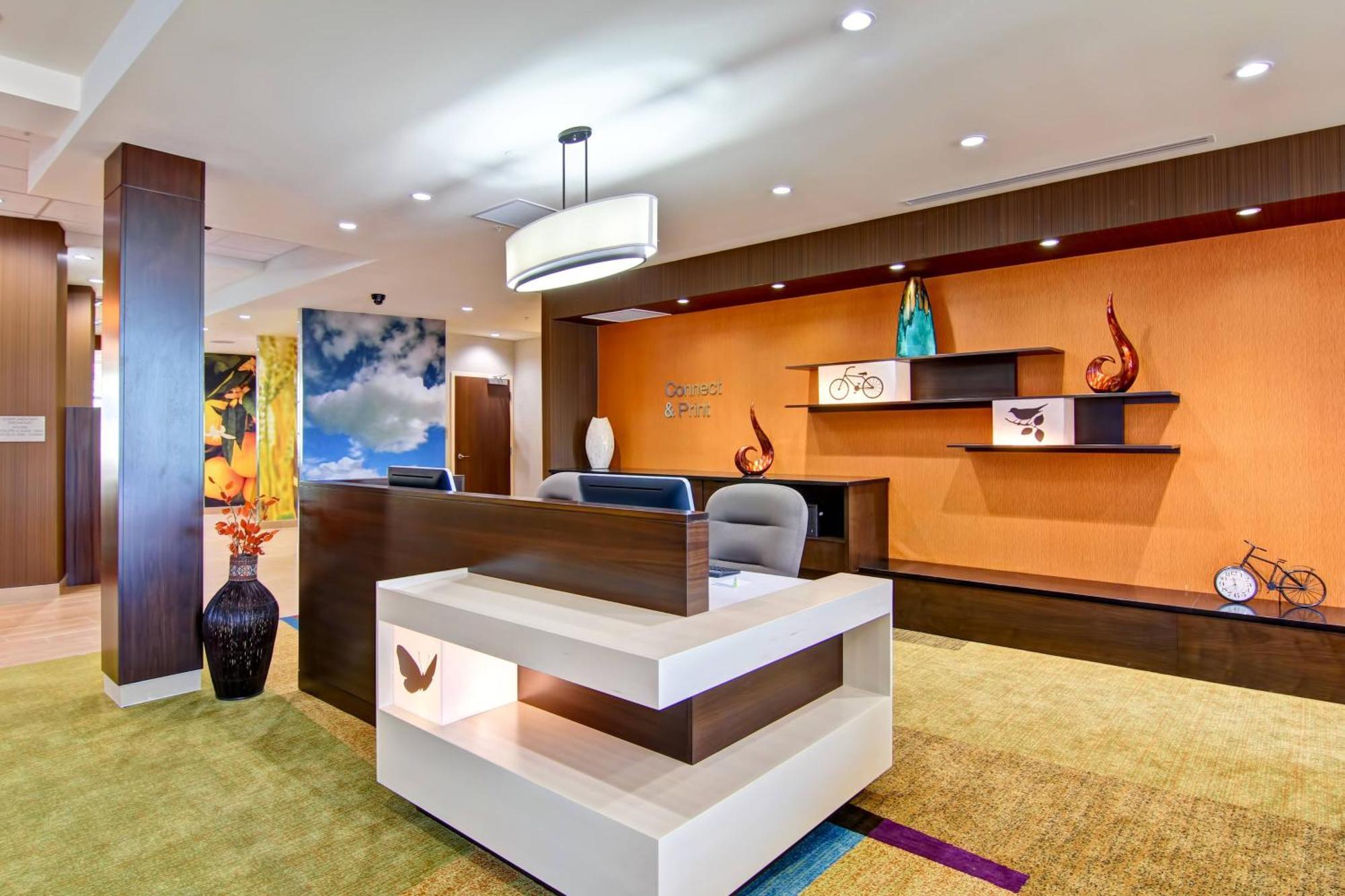 Fairfield Inn & Suites By Marriott Kamloops Ngoại thất bức ảnh