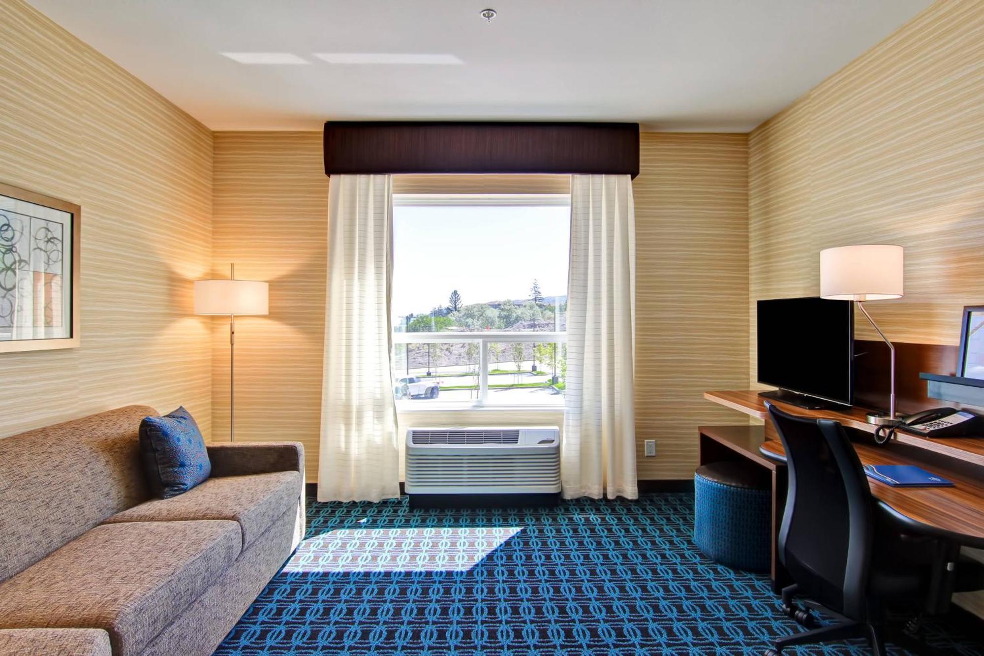 Fairfield Inn & Suites By Marriott Kamloops Ngoại thất bức ảnh