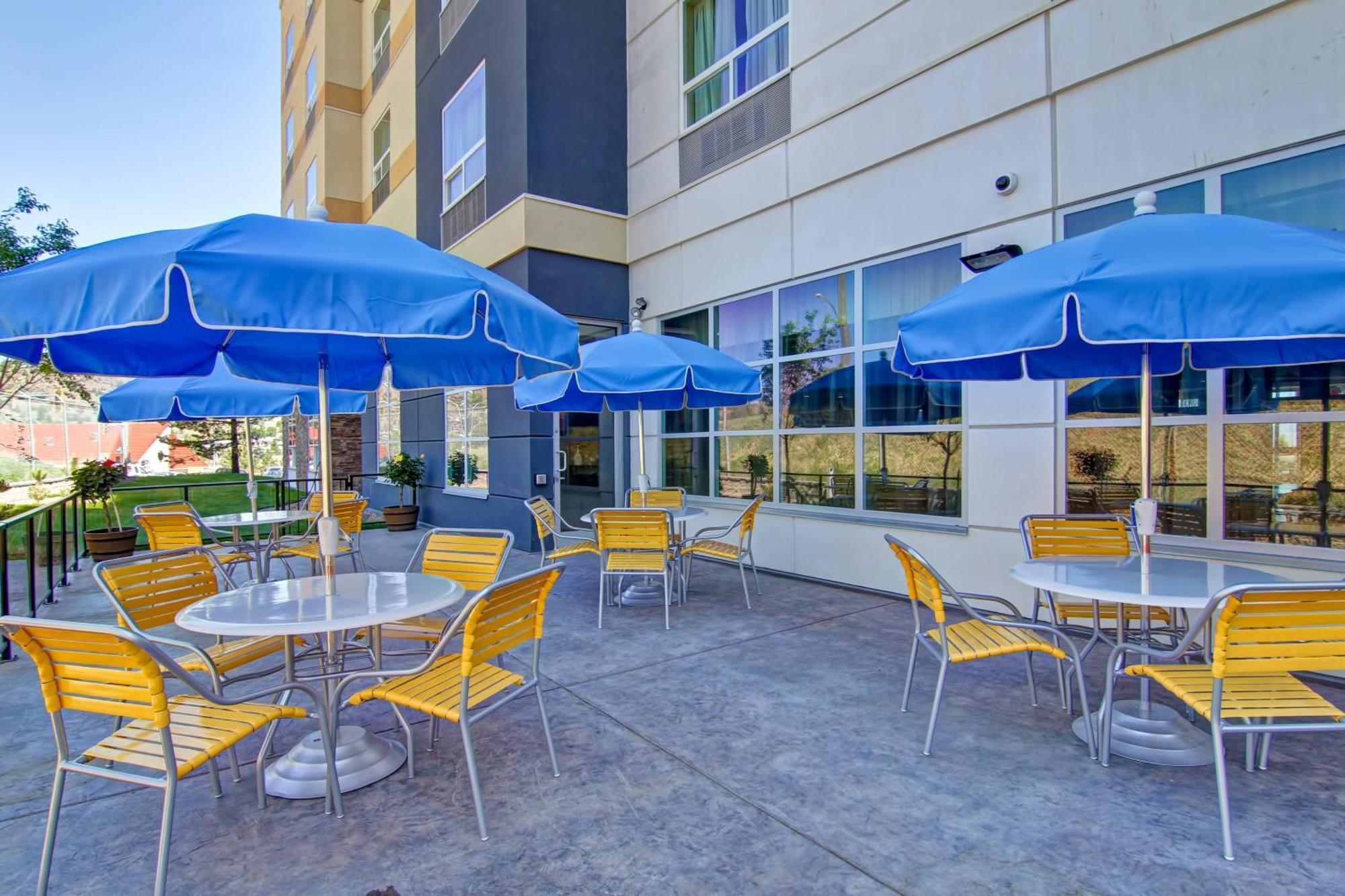 Fairfield Inn & Suites By Marriott Kamloops Ngoại thất bức ảnh